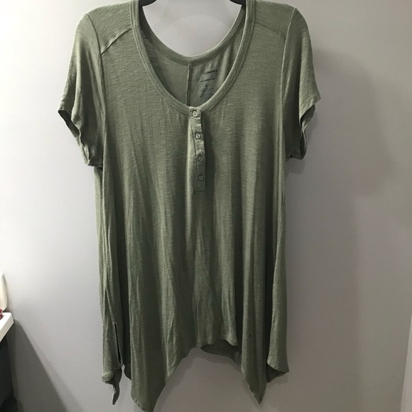 Sonoma Tops - Sage green swing tee size large. ⭐️